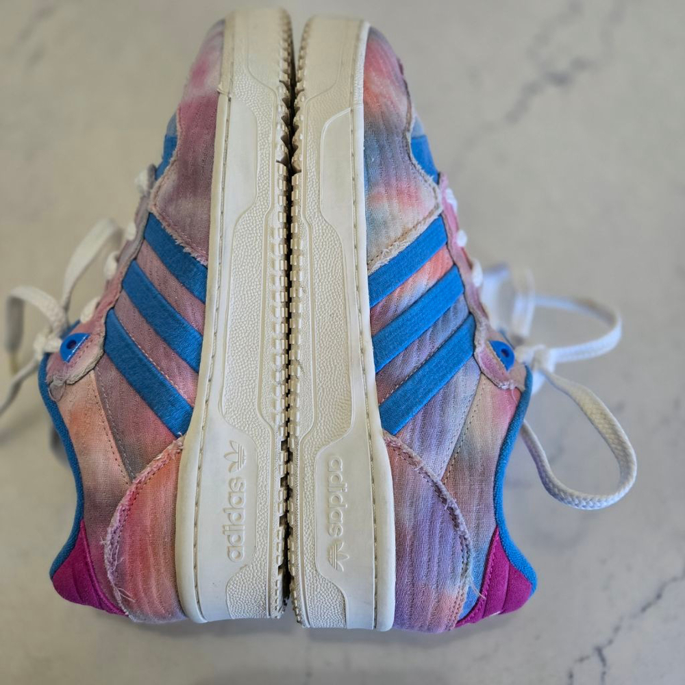 Men's Adidas Rivalry Low TR All-Star Sneakers Size 10 Pink and Blue Tie-Dye - Picture 6 of 10